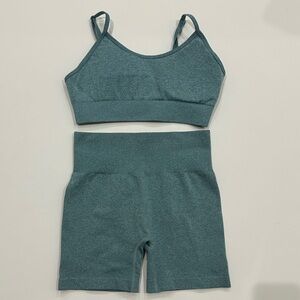 Amazon Women's Athletic Shorts and Top Set - Teal